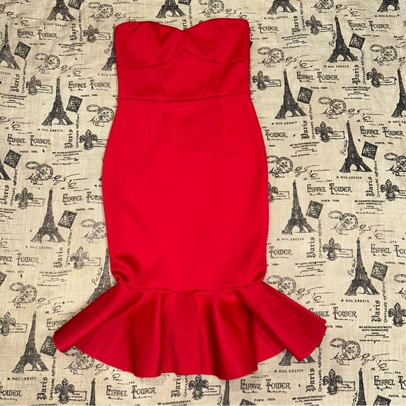 Express Women NWOT! Hot Red Strapless Scuba Flounce Stretch Dress Size 8 - Picture 3 of 17